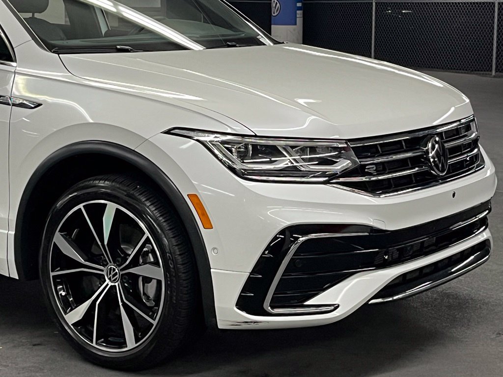 Used 2023 Volkswagen Tiguan SEL R-Line AWD/4WD image 43