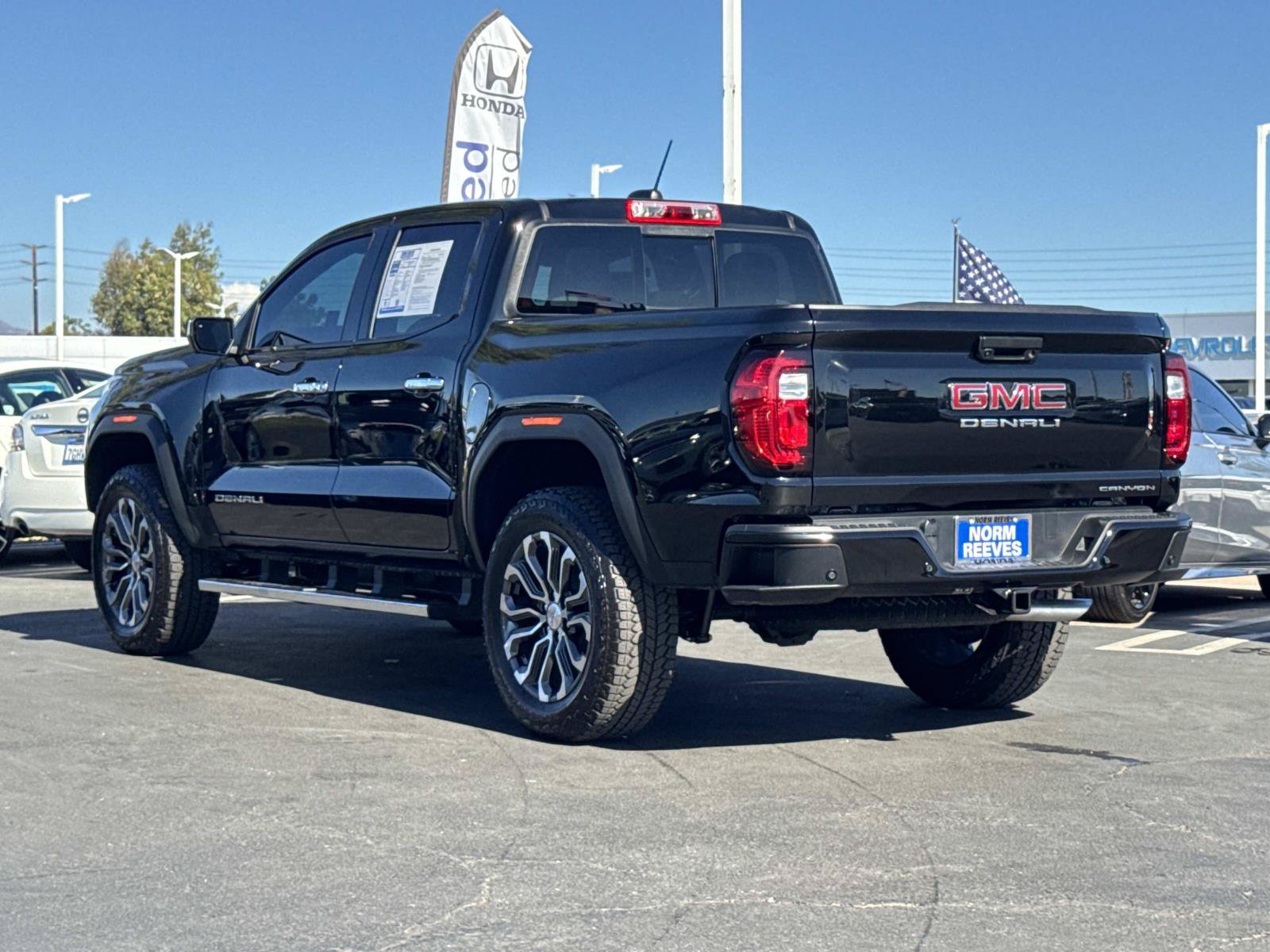 Used 2026 GMC Canyon Denali AWD/4WD image 3