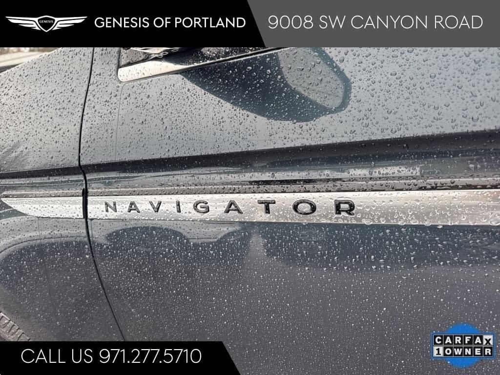 Used 2025 Lincoln Navigator L Reserve AWD/4WD image 10