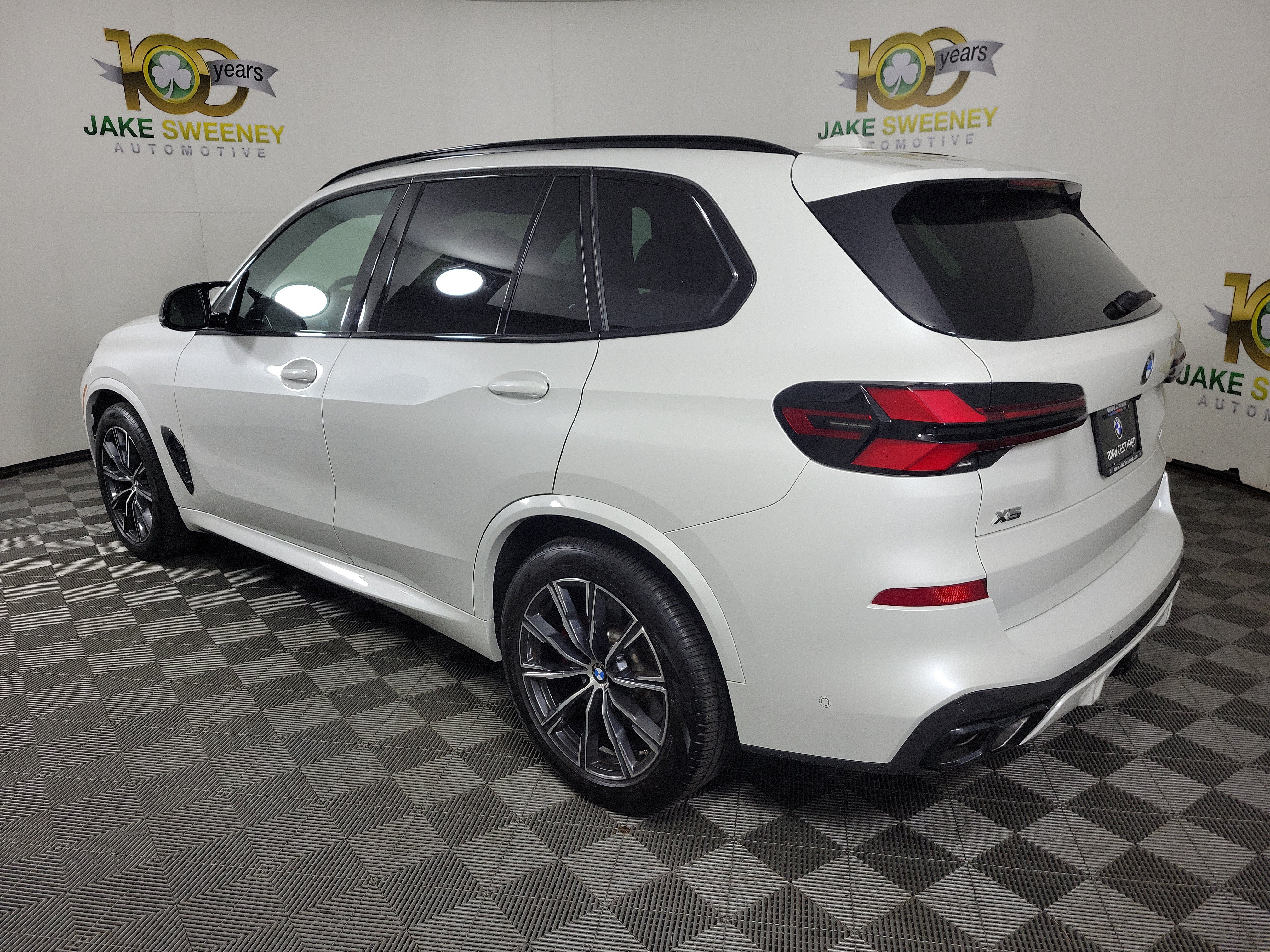 Certified 2024 BMW X5 M60i AWD/4WD image 5