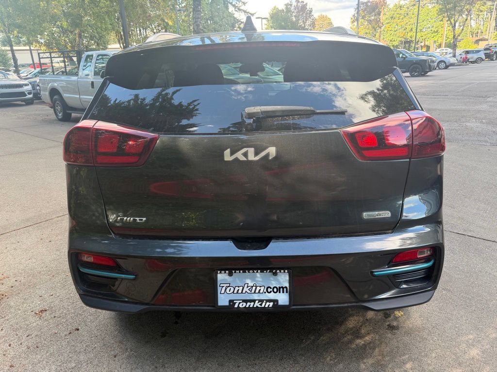Used 2022 Kia Niro EX w/ Cold Weather Package FWD image 5