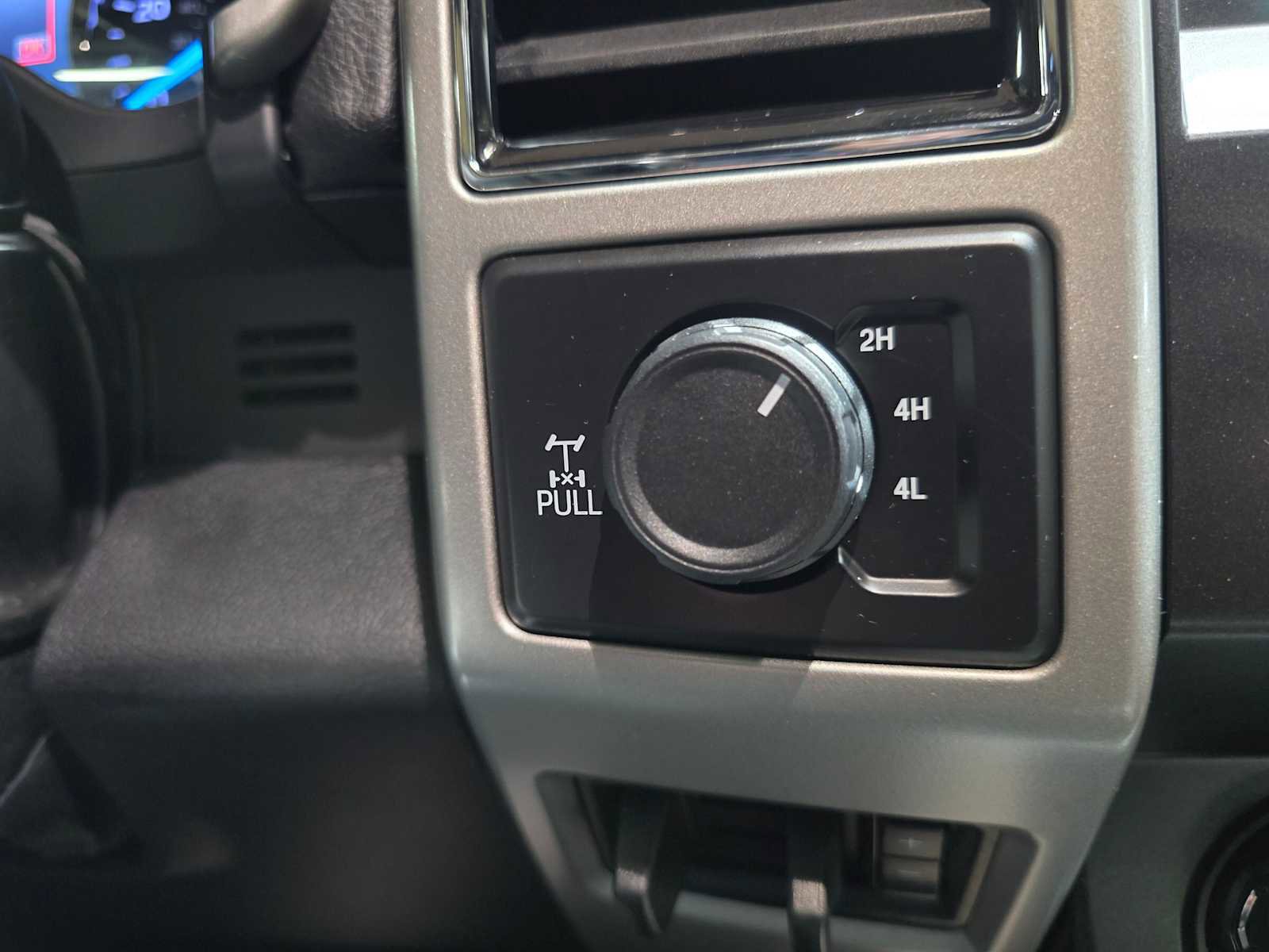 Used 2019 Ford F250 Lariat w/ Lariat Value Package image 34