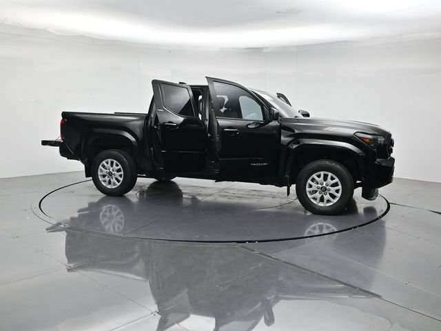 Used 2024 Toyota Tacoma SR5 AWD/4WD image 52