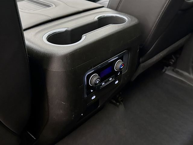 Used 2022 Chevrolet Suburban Z71 w/ Z71 Off-Road Package AWD/4WD image 29