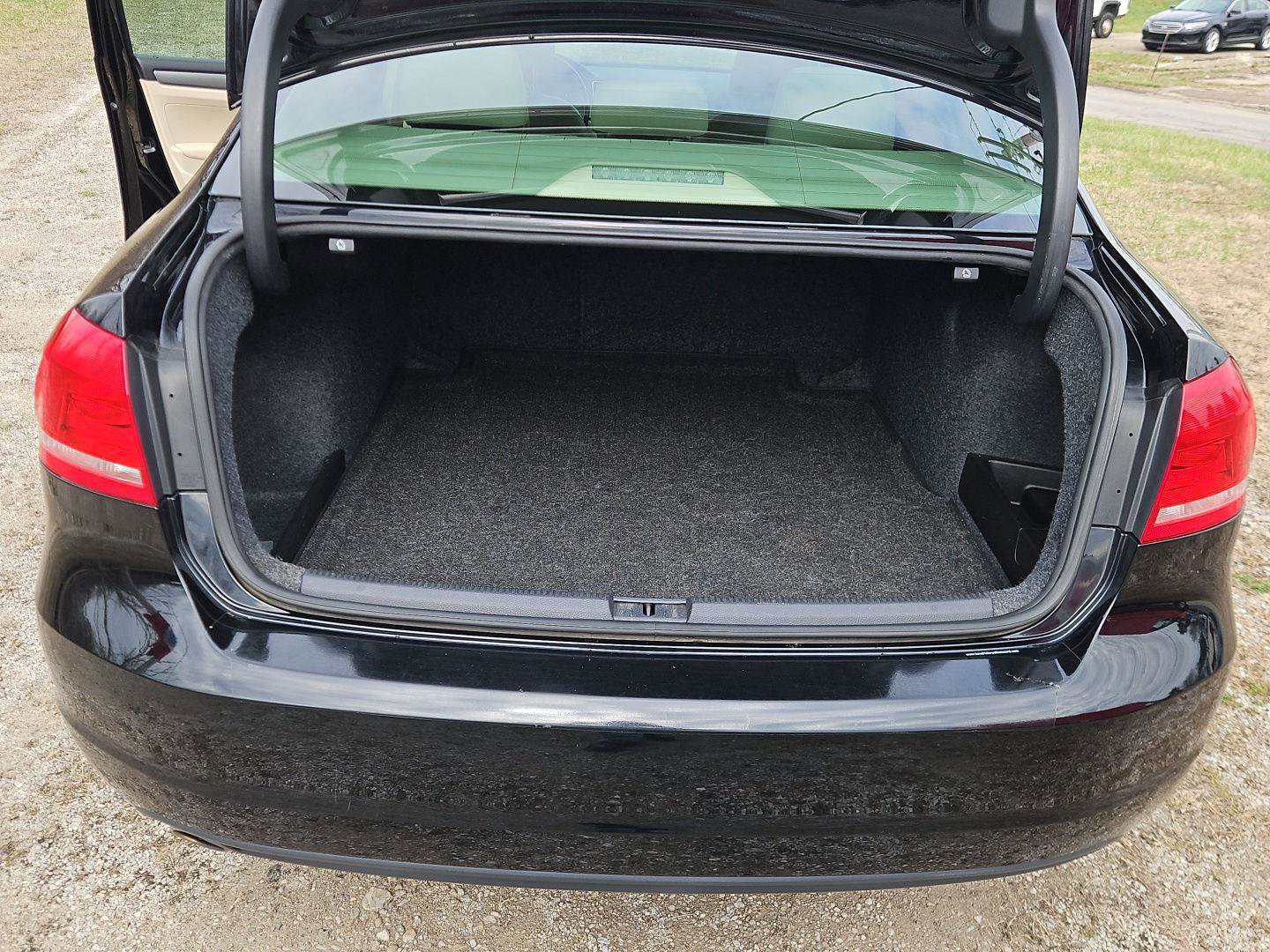 Used 2015 Volkswagen Passat TDI SE image 13