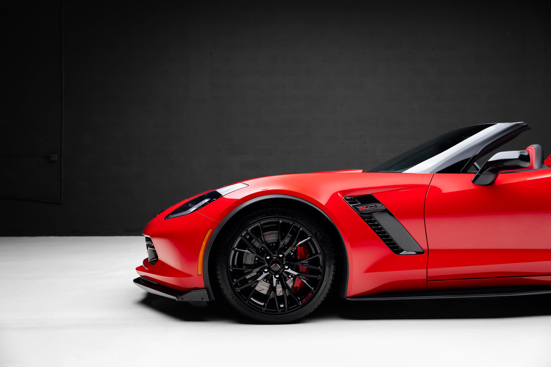 Used 2016 Chevrolet Corvette Z06 w/ 3LZ Preferred Equipment Group RWD image 19