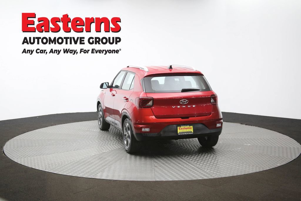 Used 2022 Hyundai Venue Limited image 65