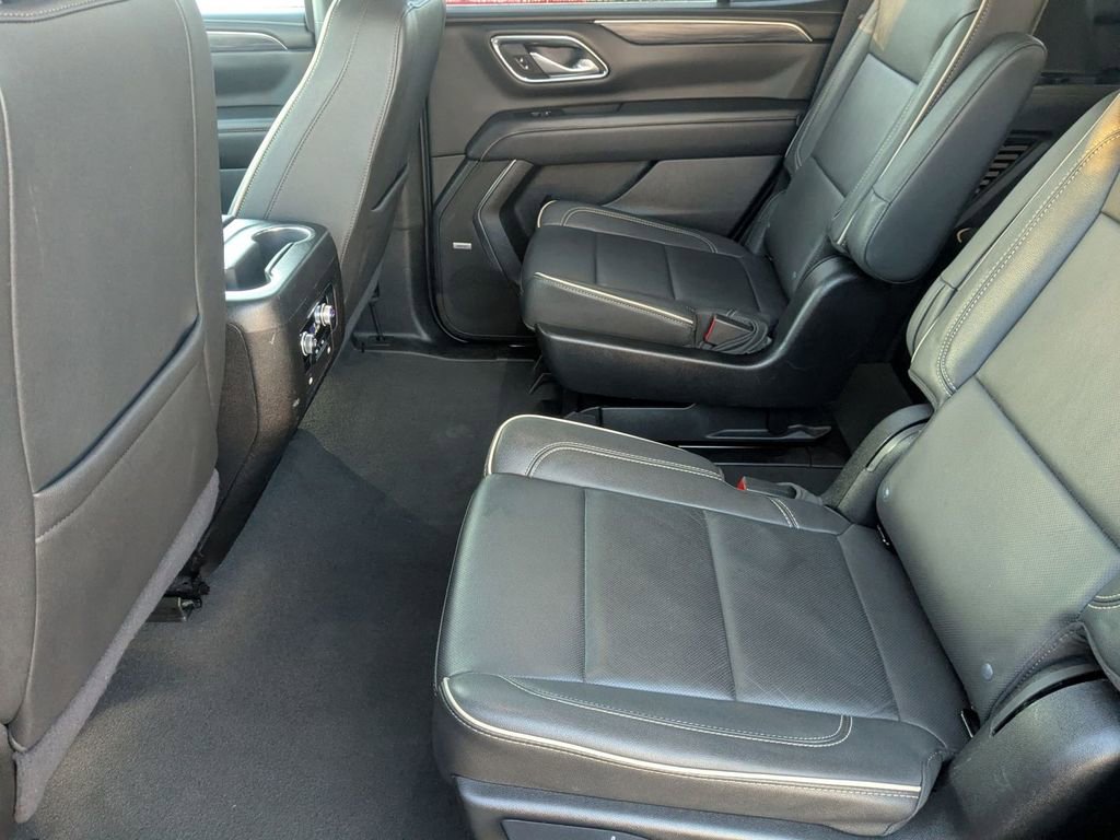 Used 2024 GMC Yukon SLT AWD/4WD image 32