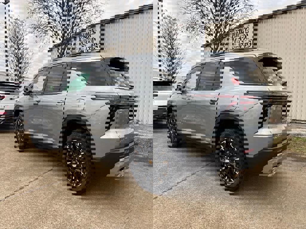 New 2026 Chevrolet Traverse LT w/ Sun and Wheel Package image 3