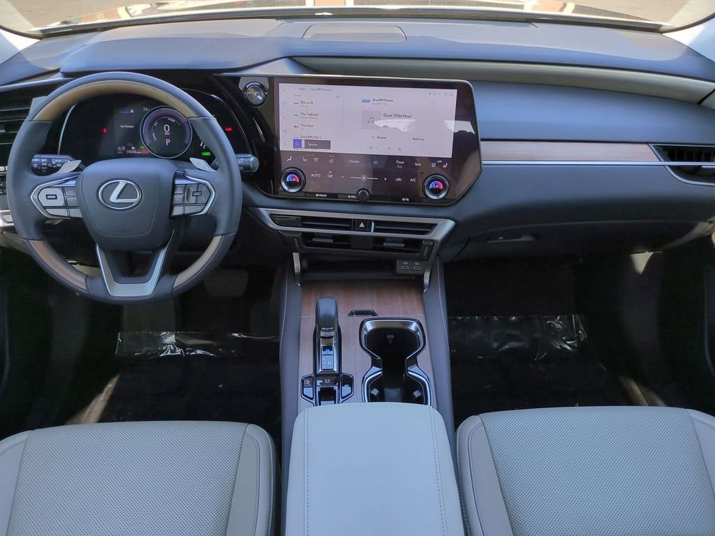 Used 2023 Lexus RX 350h image 14