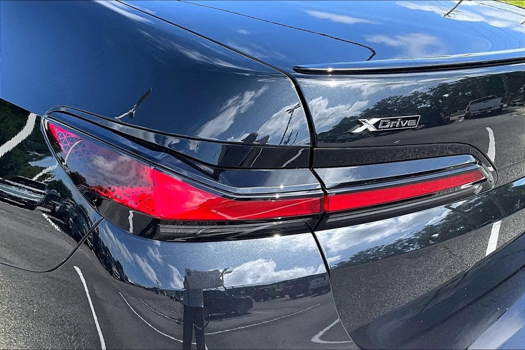 Certified 2026 BMW 760i xDrive w/ Executive Package AWD/4WD image 20
