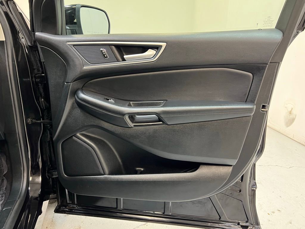 Used 2023 Ford Edge SEL image 33