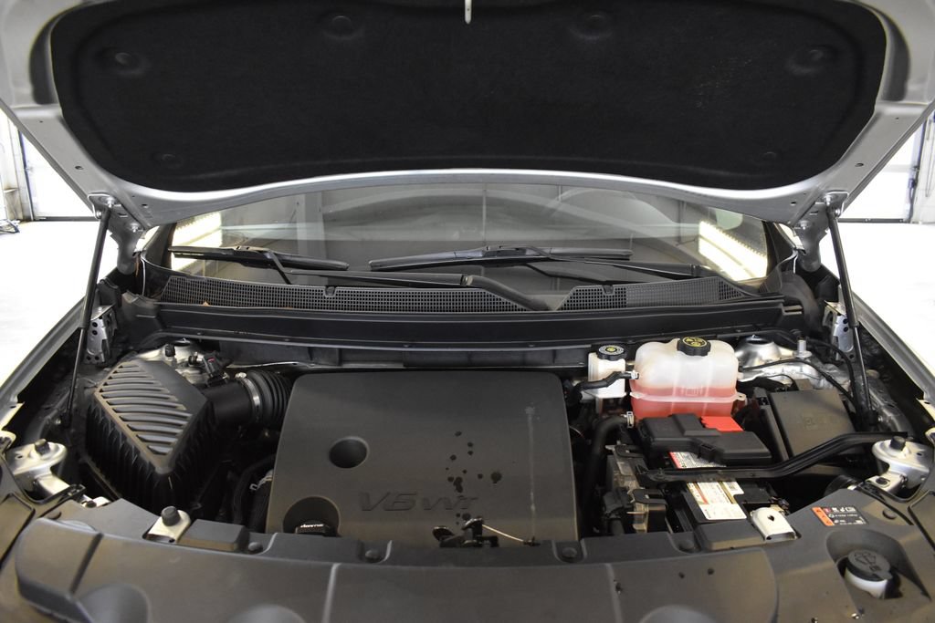 Used 2019 Chevrolet Traverse LS FWD image 11