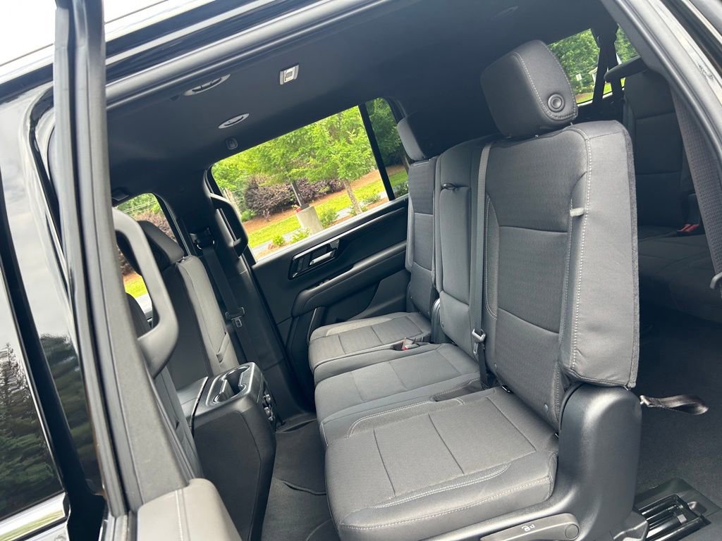 New 2026 Chevrolet Suburban LS w/ LS Custom Edition RWD image 37