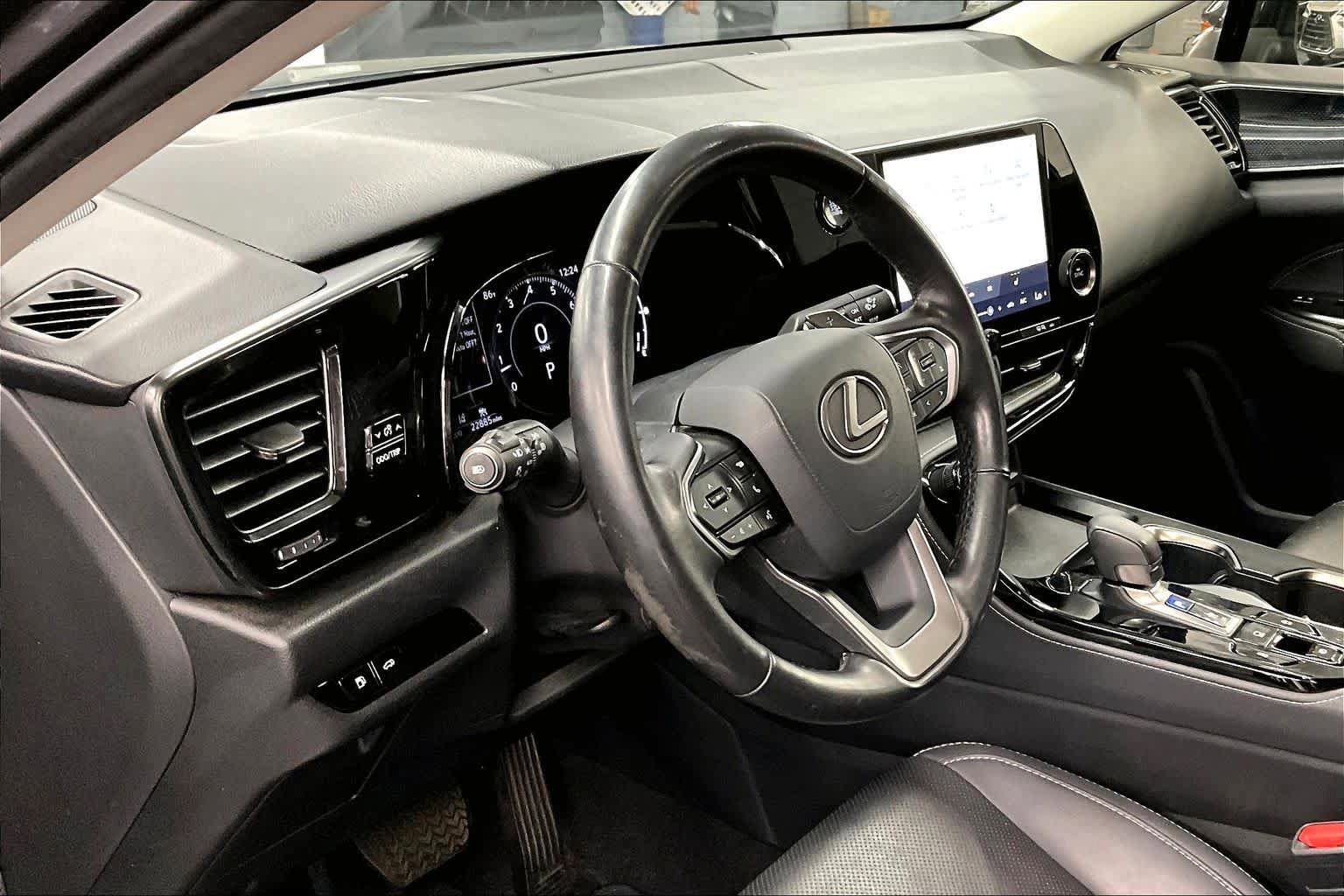 Used 2024 Lexus NX 250 FWD image 17