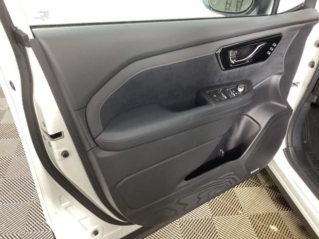 Used 2026 Subaru Forester Touring AWD/4WD image 16