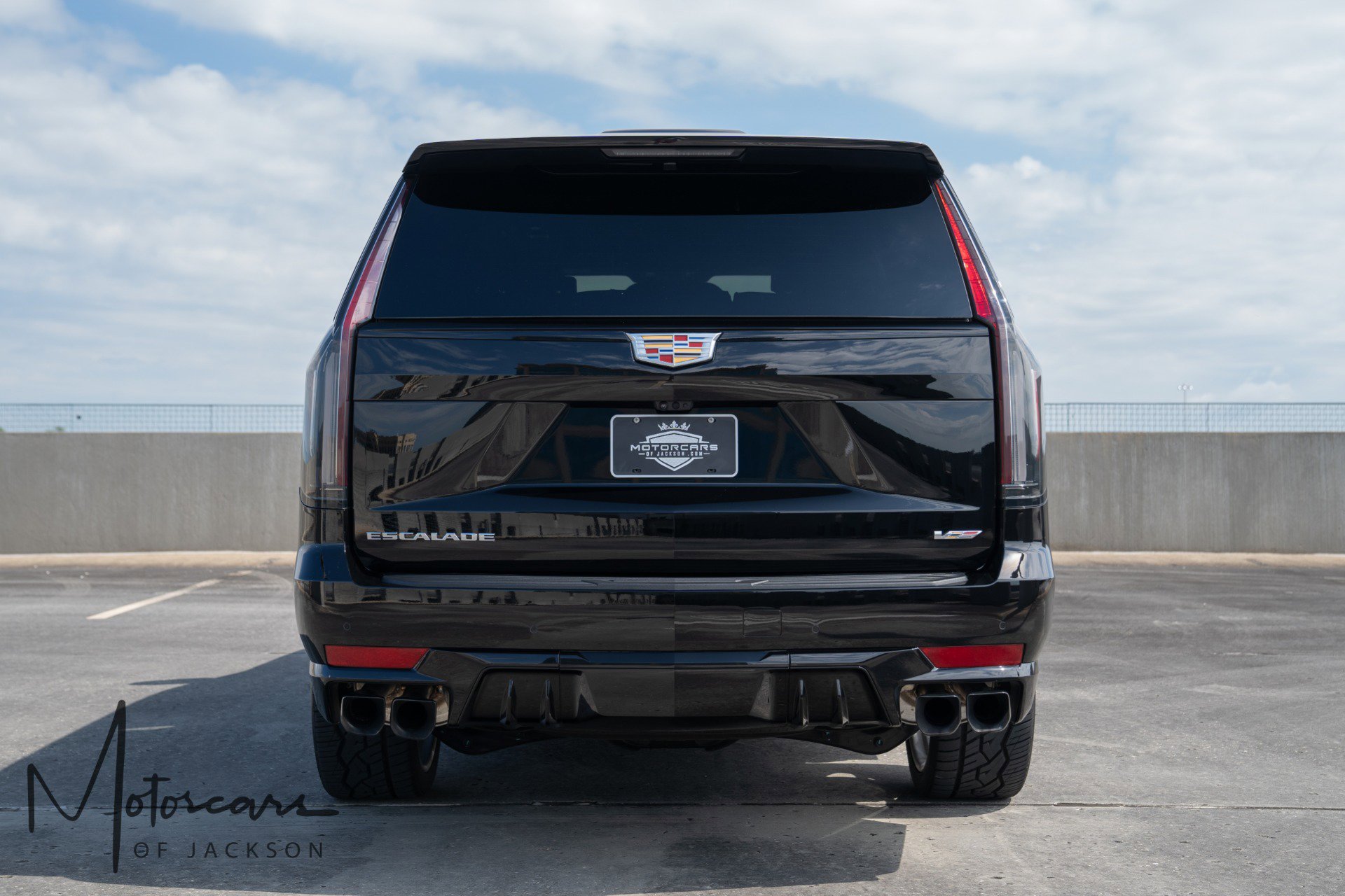 Used 2023 Cadillac Escalade V AWD/4WD image 9