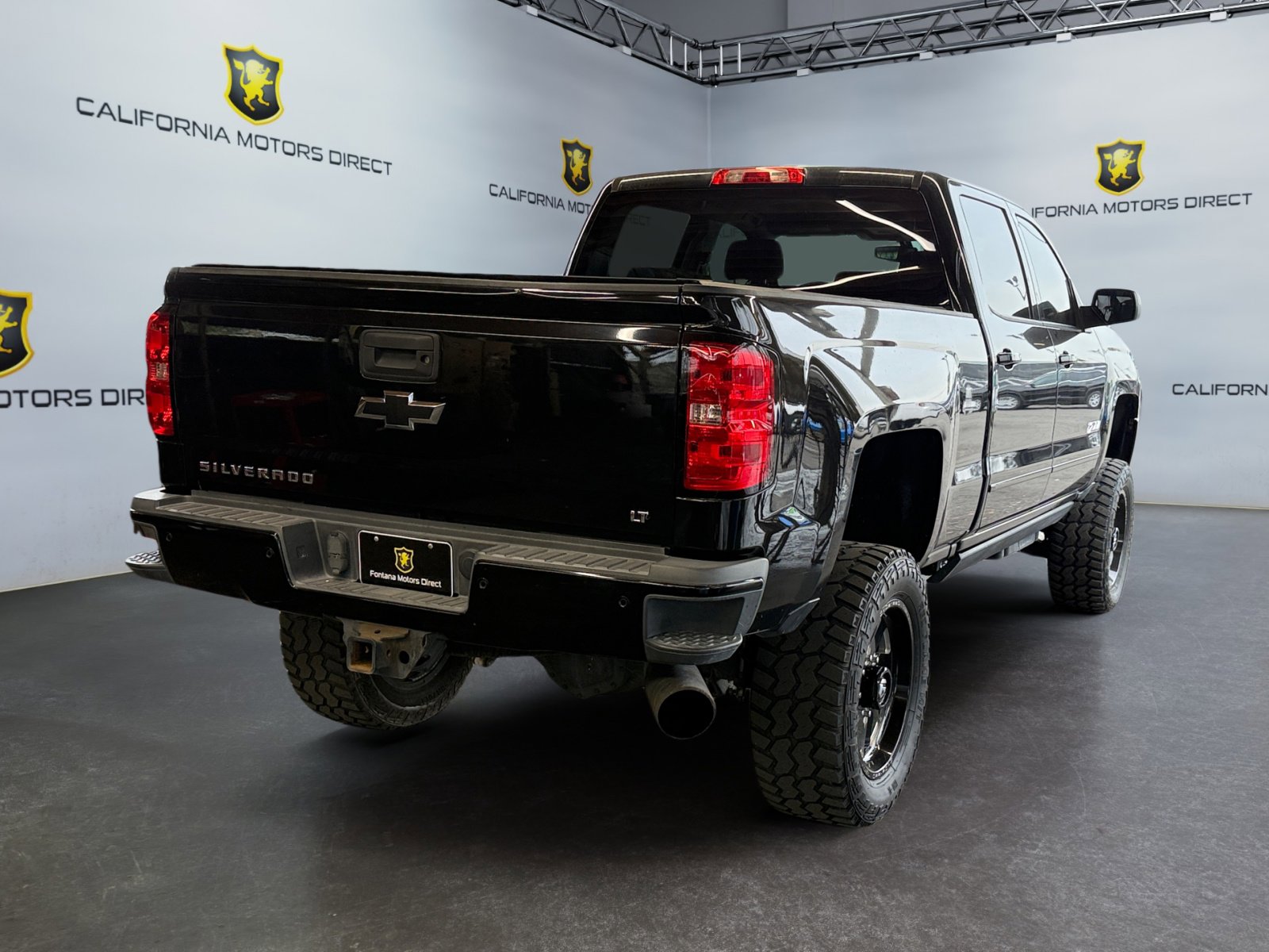 Used 2016 Chevrolet Silverado 2500 LT w/ Midnight Edition image 5
