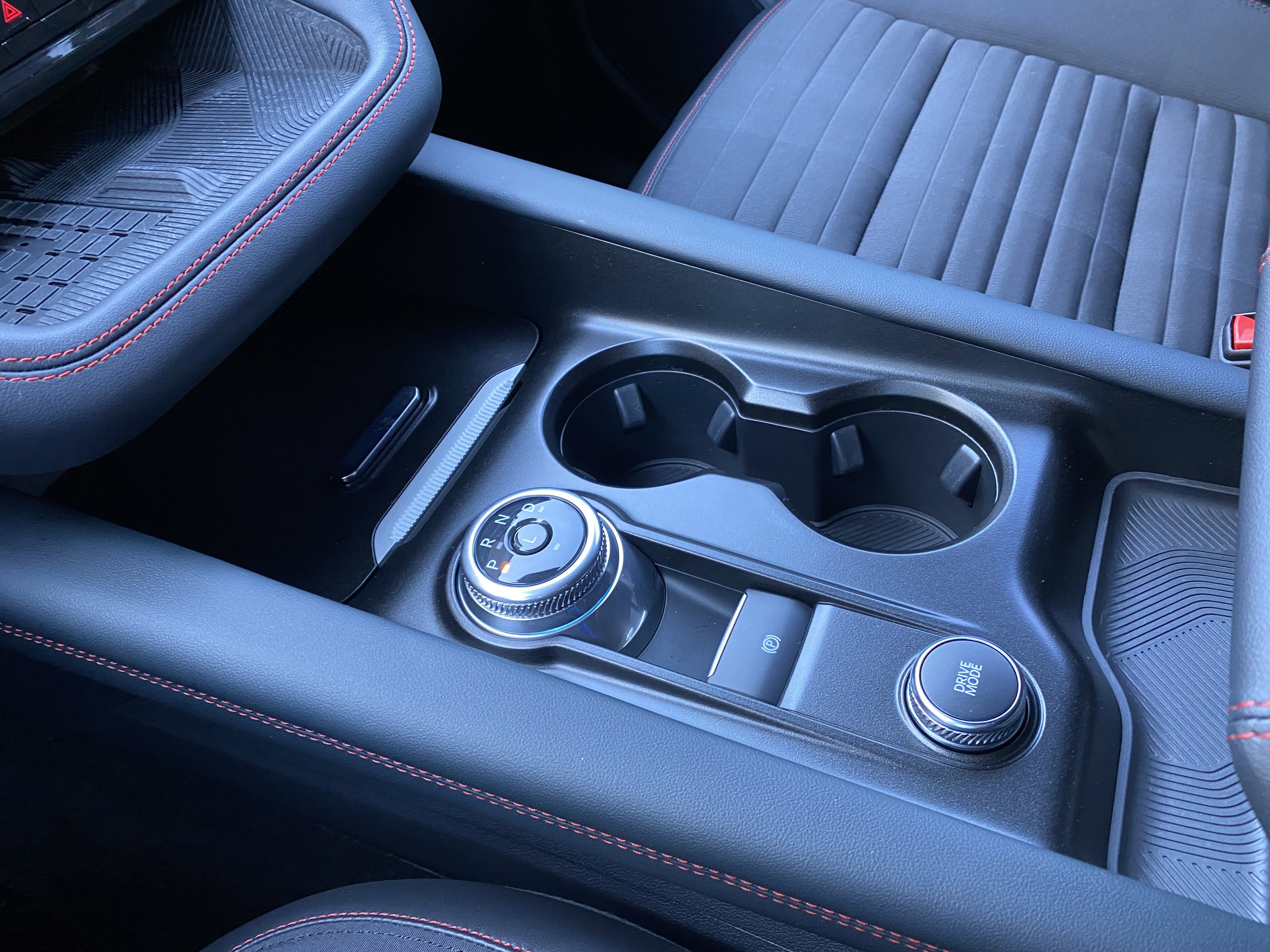 Used 2025 Ford Explorer ST-Line w/ Premium Package image 29