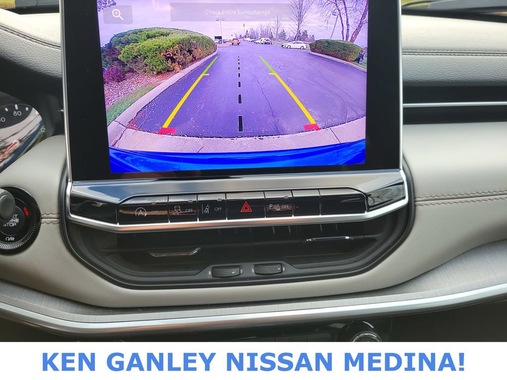 Used 2025 Jeep Compass Limited image 28