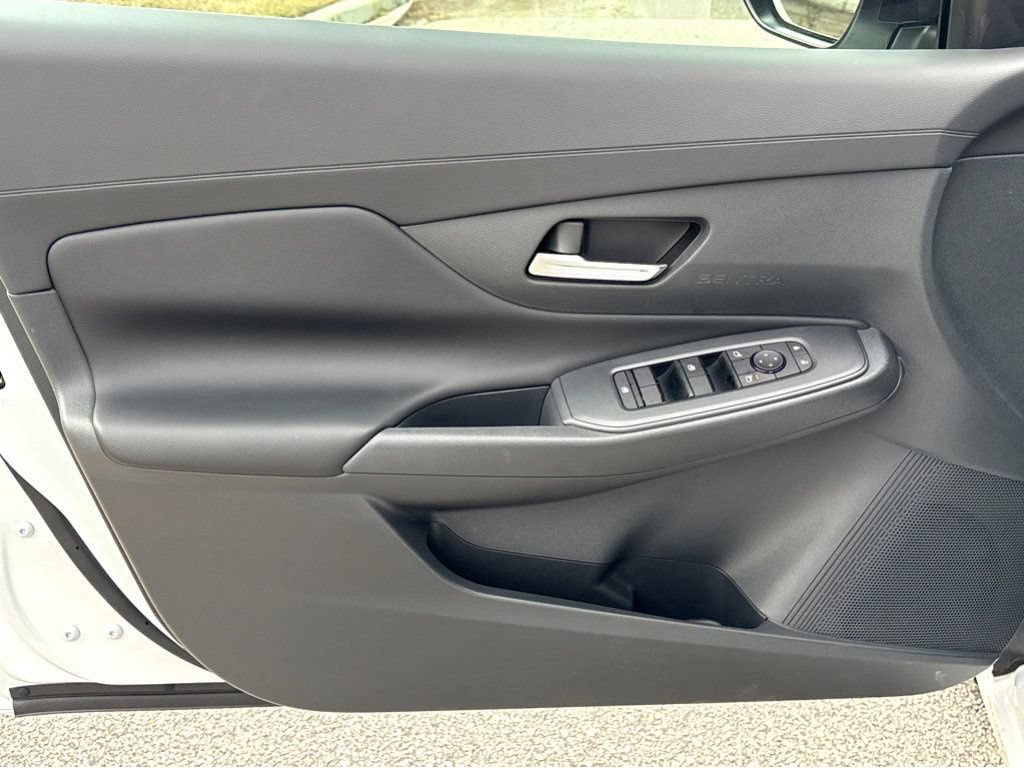 New 2026 Nissan Sentra SV w/ SV Convenience Package FWD image 19