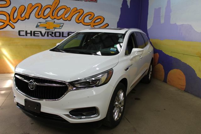 Used 2018 Buick Enclave Essence w/ Experience Buick Package AWD/4WD image 4