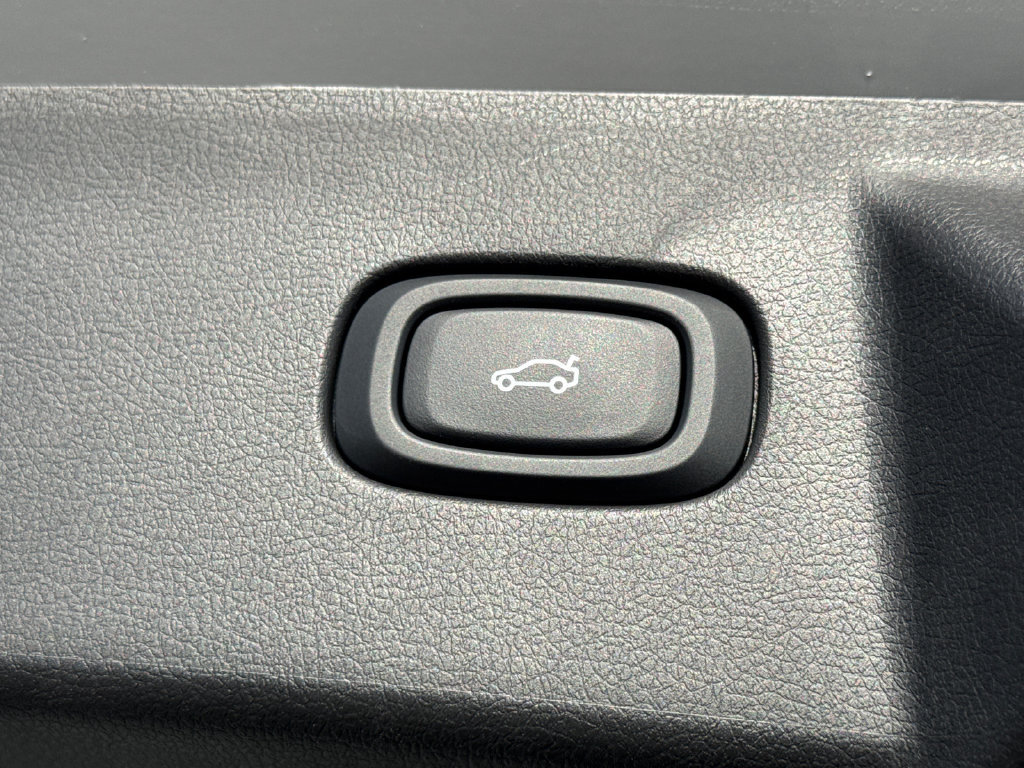 New 2025 VinFast VF 8 Plus AWD/4WD image 11