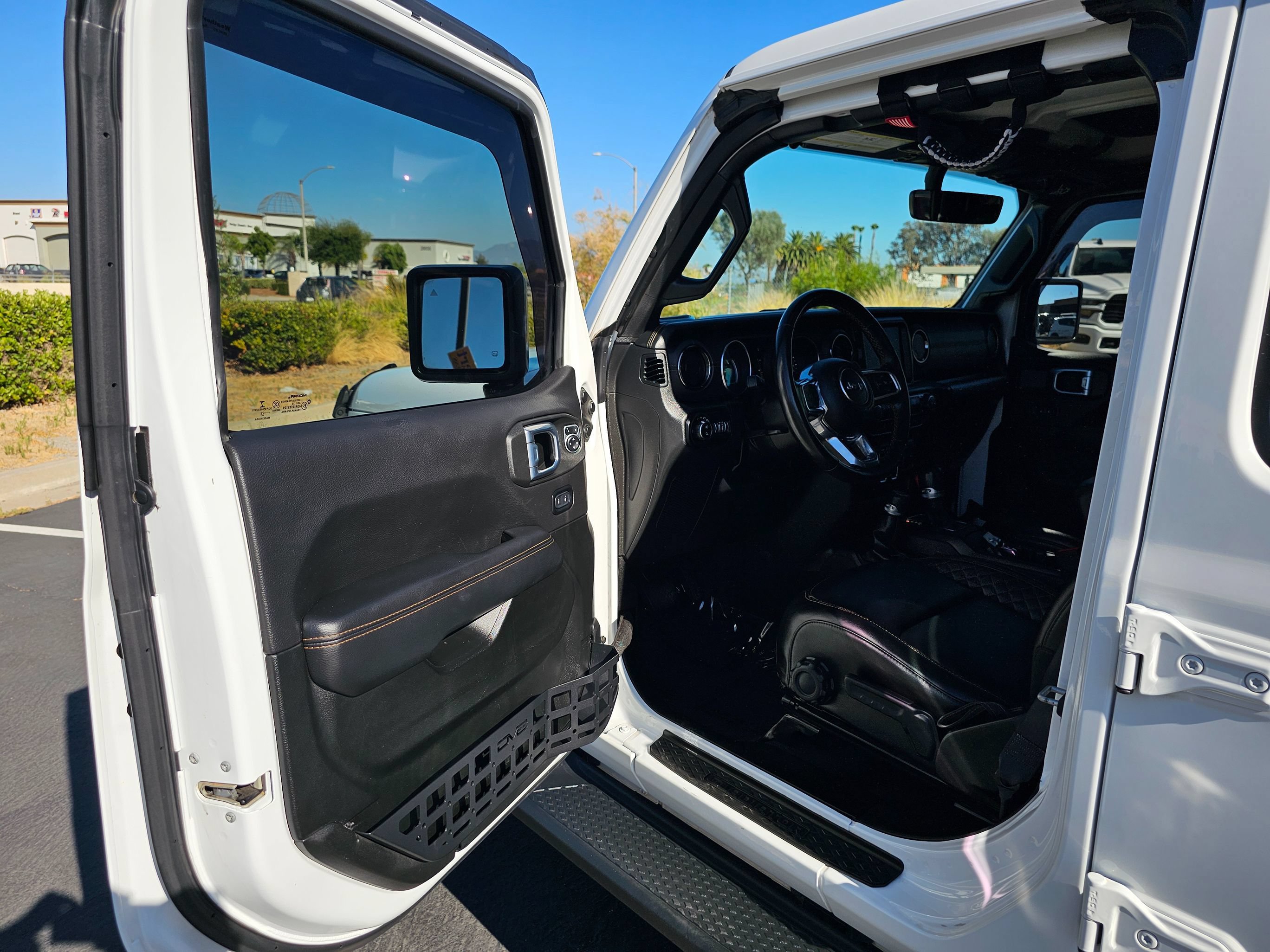 Used 2022 Jeep Gladiator Overland AWD/4WD image 18