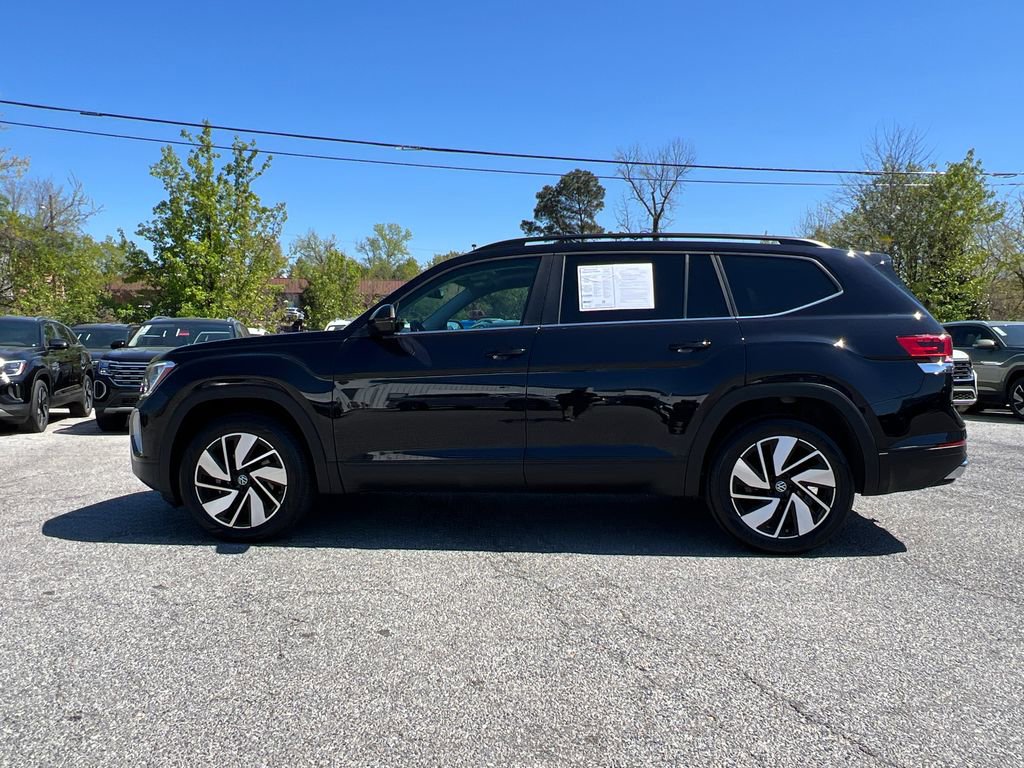 Used 2024 Volkswagen Atlas SE image 3