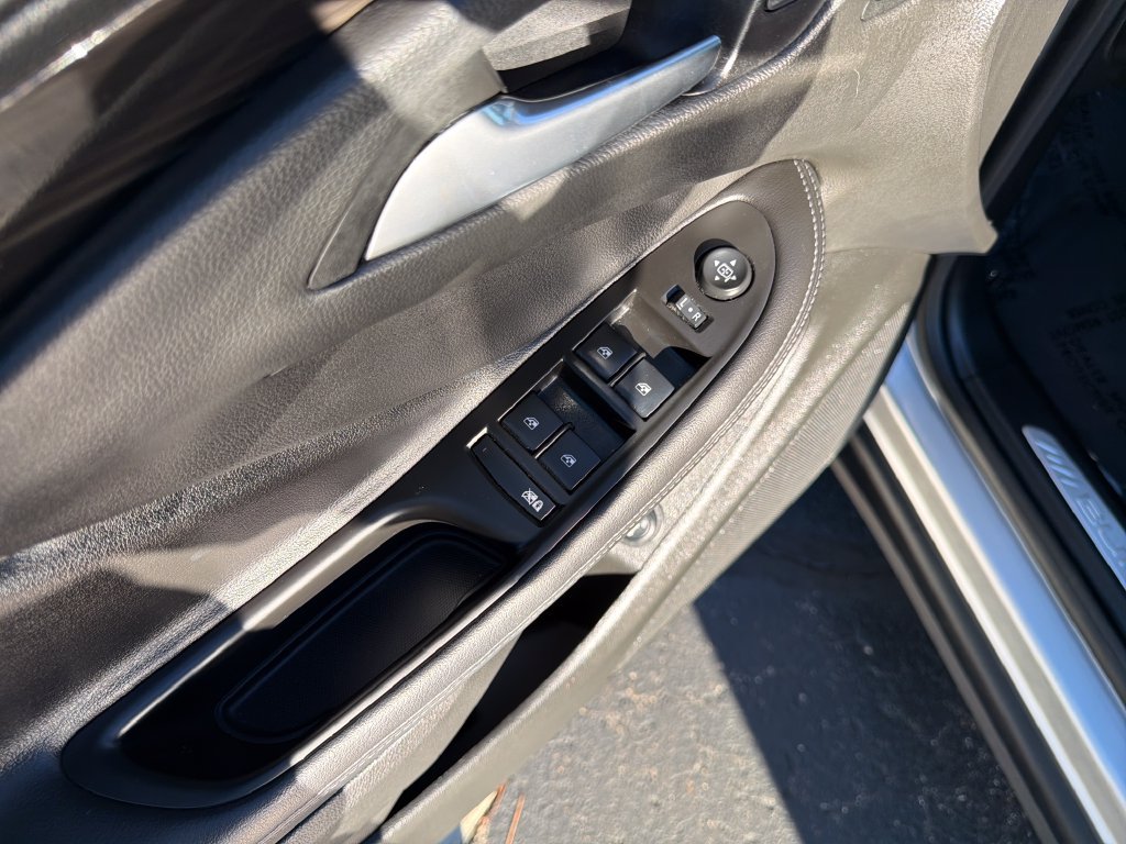 Certified 2019 Buick Envision Essence AWD/4WD image 13