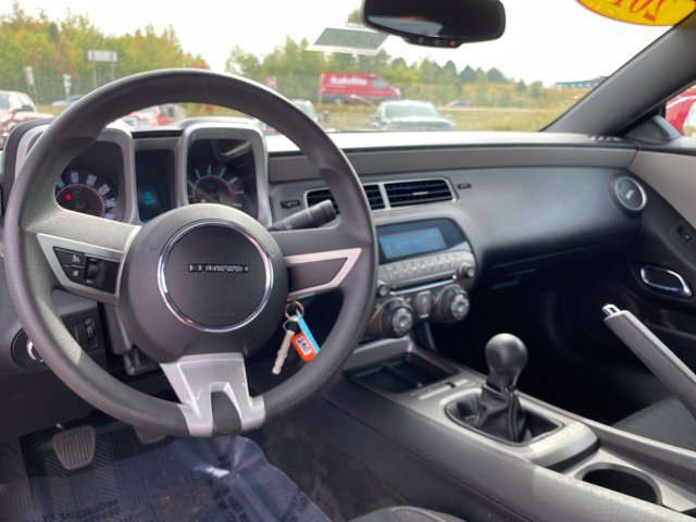 Used 2010 Chevrolet Camaro LS RWD image 27