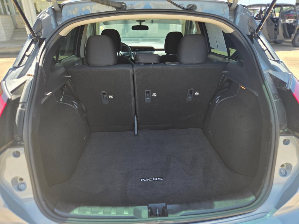 Used 2024 Nissan Kicks SV FWD image 13