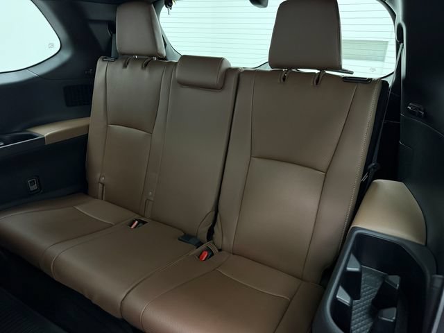 Used 2026 Toyota Grand Highlander AWD Hybrid image 35