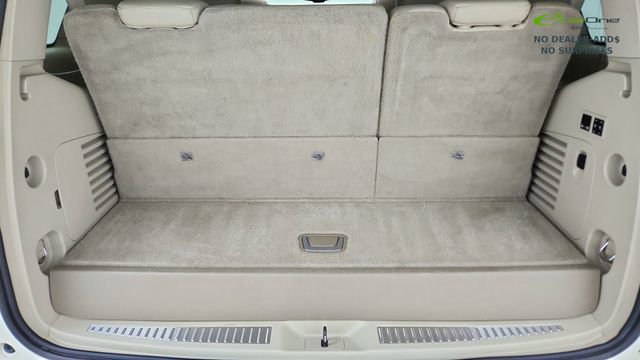Used 2015 Cadillac Escalade Luxury RWD image 15
