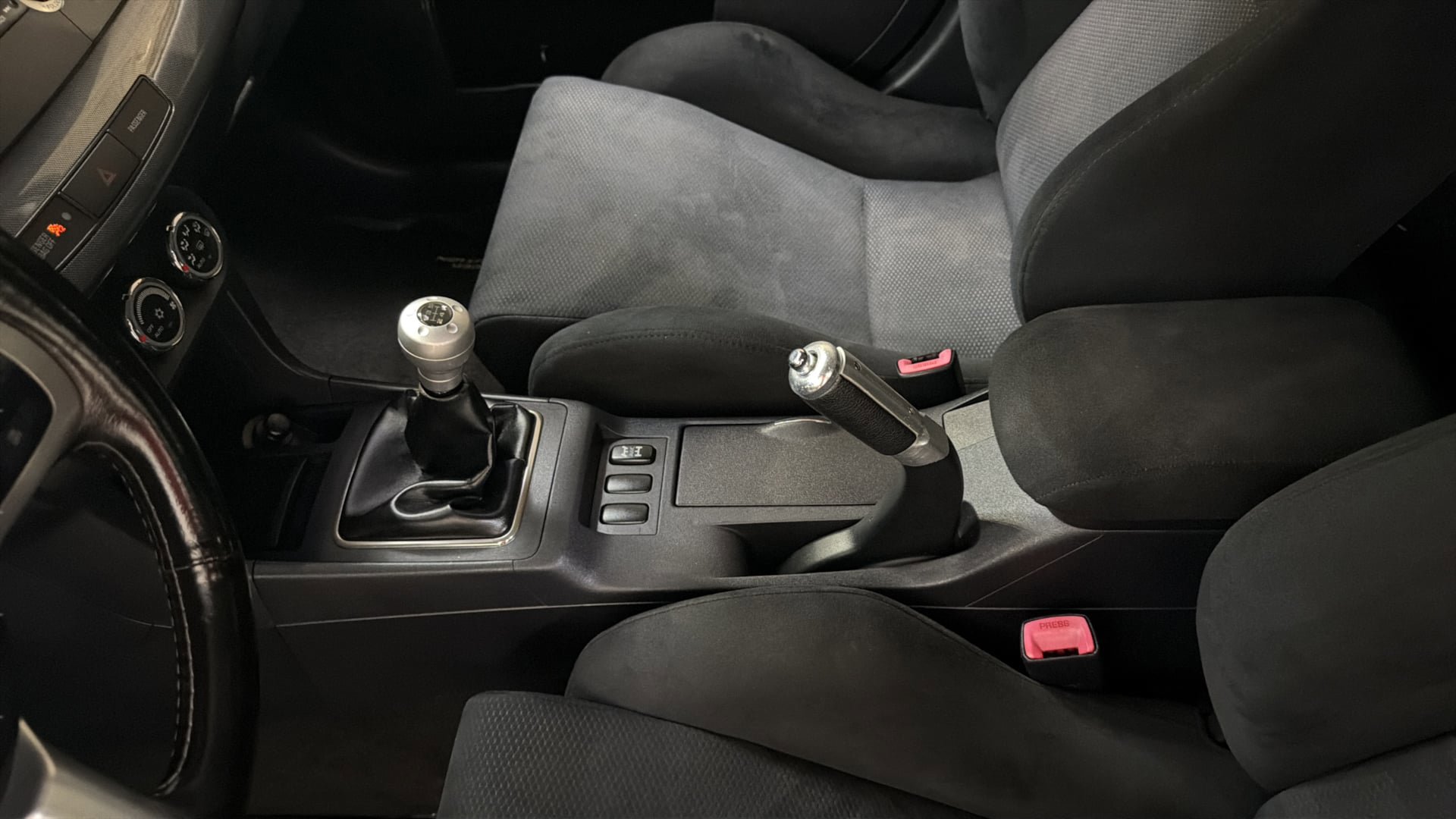 Used 2011 Mitsubishi Lancer Evolution GSR image 26