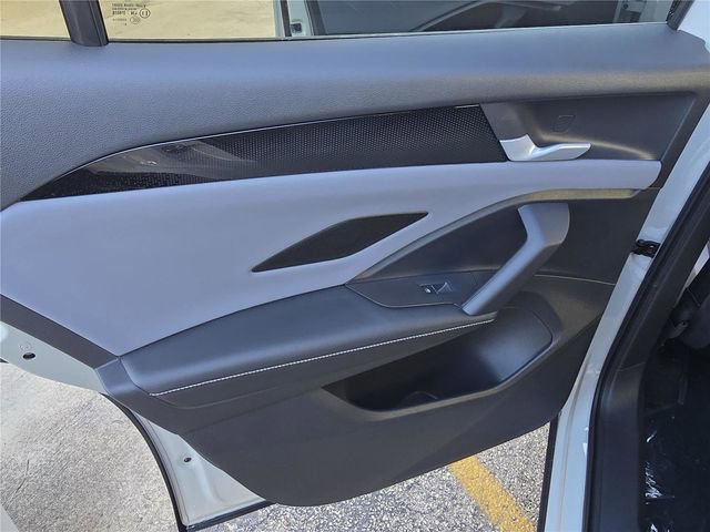 New 2026 Volkswagen Tiguan SE R-Line image 6