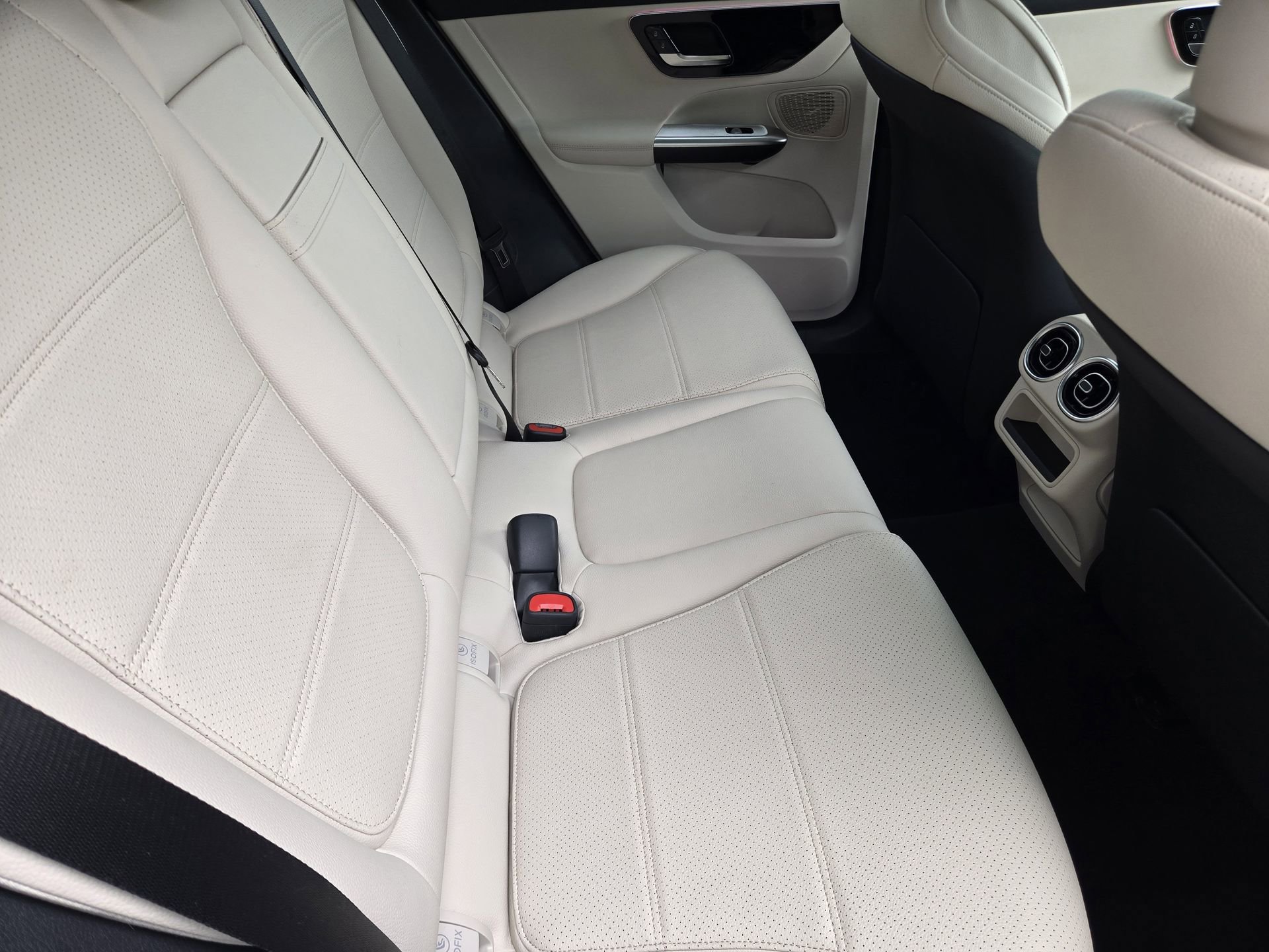 Certified 2026 Mercedes-Benz GLC 300 image 28