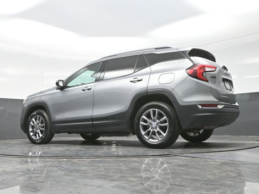 Used 2024 GMC Terrain SLT image 28