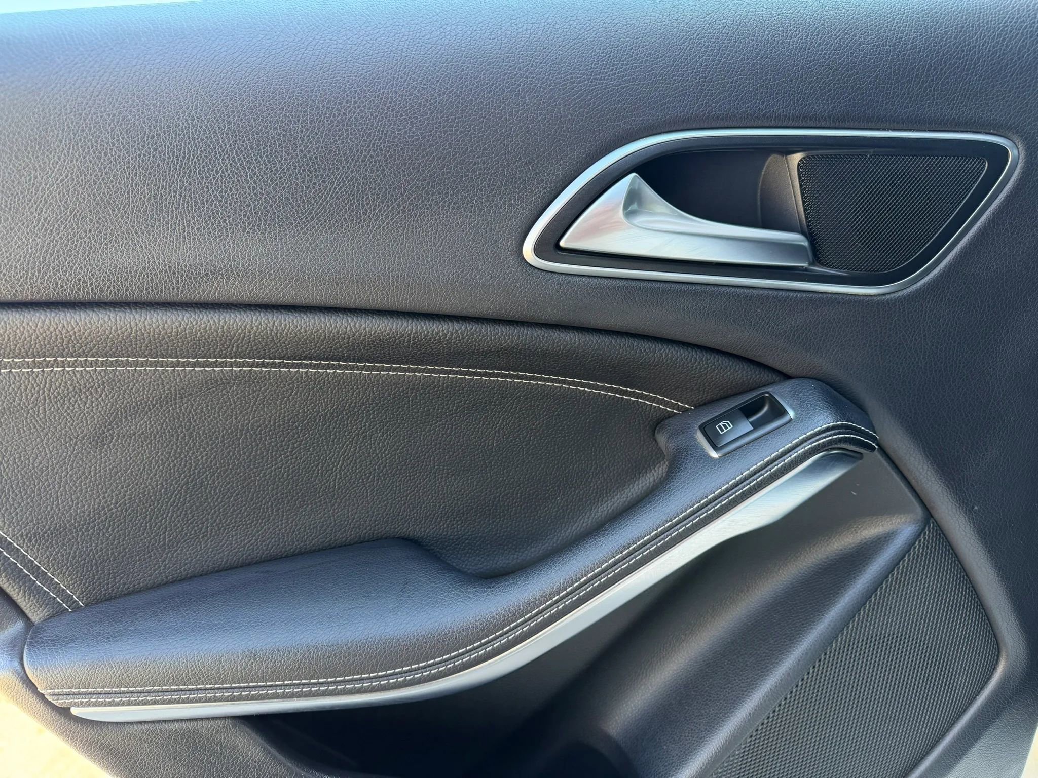 Used 2016 Mercedes-Benz CLA 250 4MATIC w/ Multimedia Package image 11