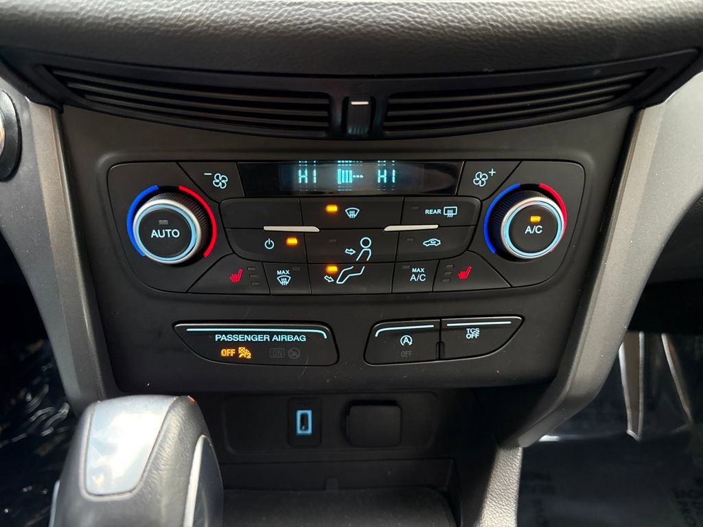 Used 2019 Ford Escape SEL image 22