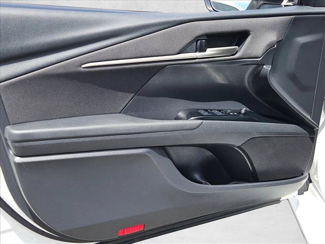 Used 2025 Toyota Camry LE FWD image 10