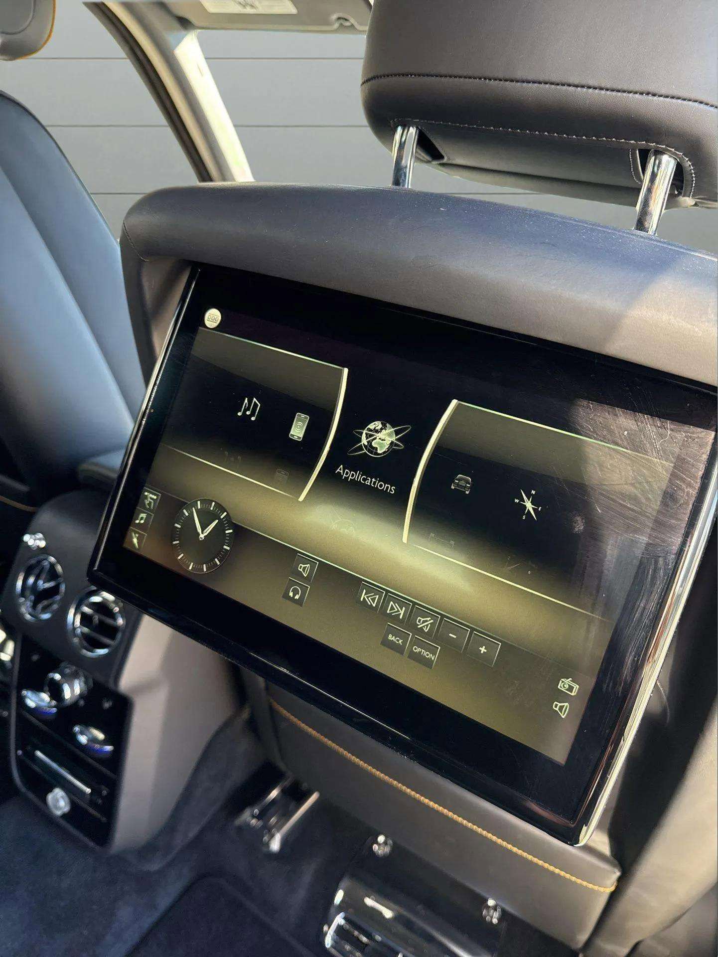 Used 2022 Rolls-Royce Cullinan image 22