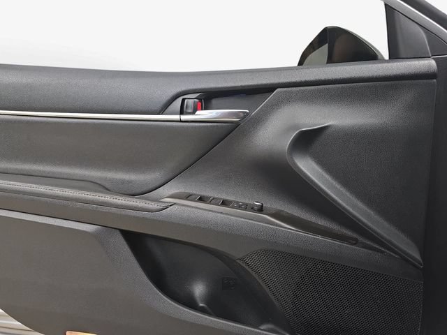 Used 2022 Toyota Camry XSE FWD image 26