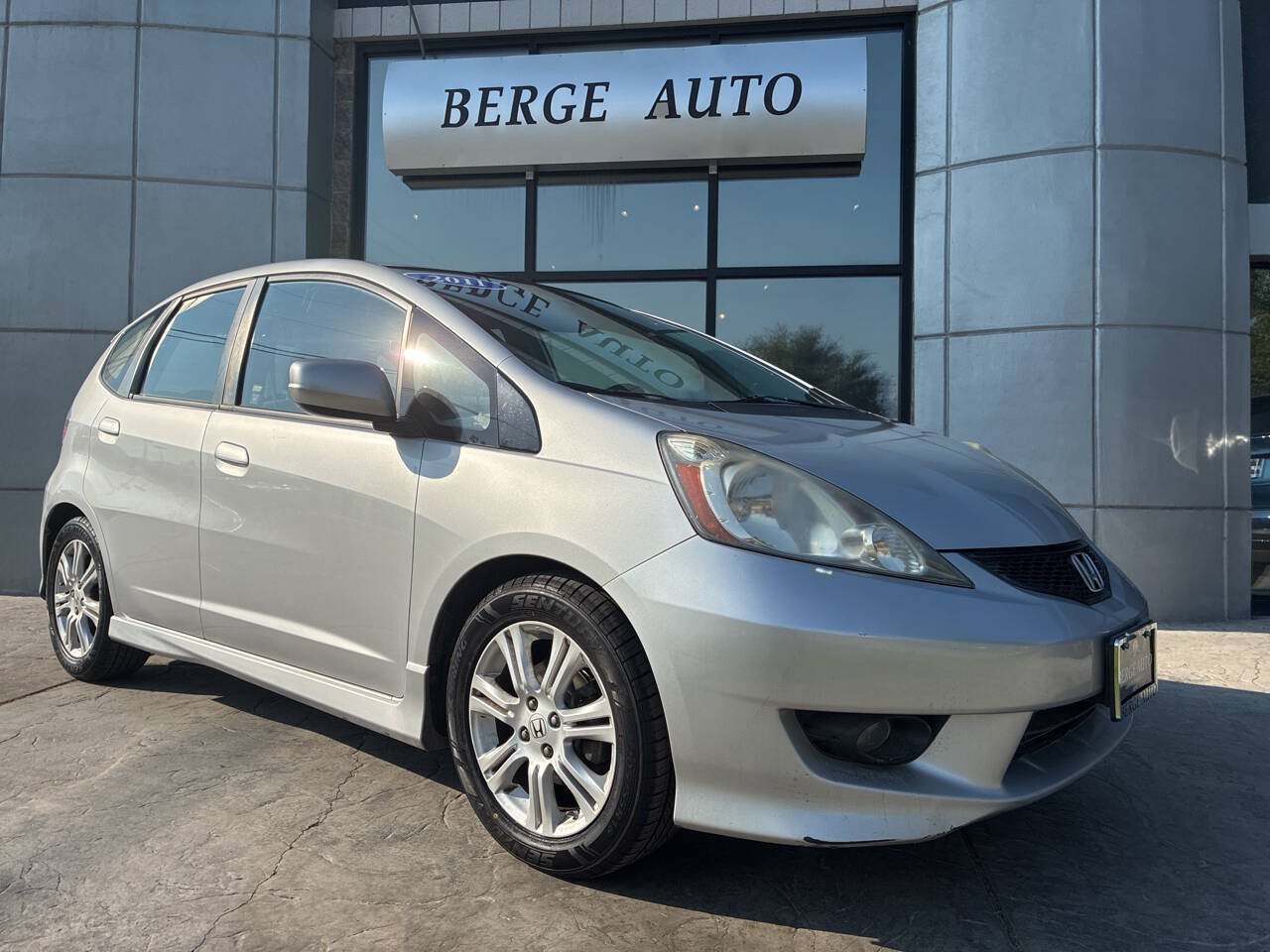 Used 2011 Honda Fit Sport image 1