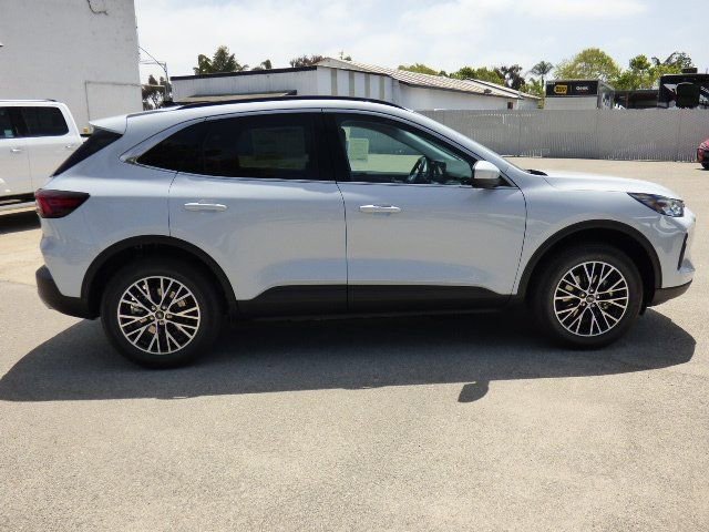 New 2025 Ford Escape SE FWD image 5