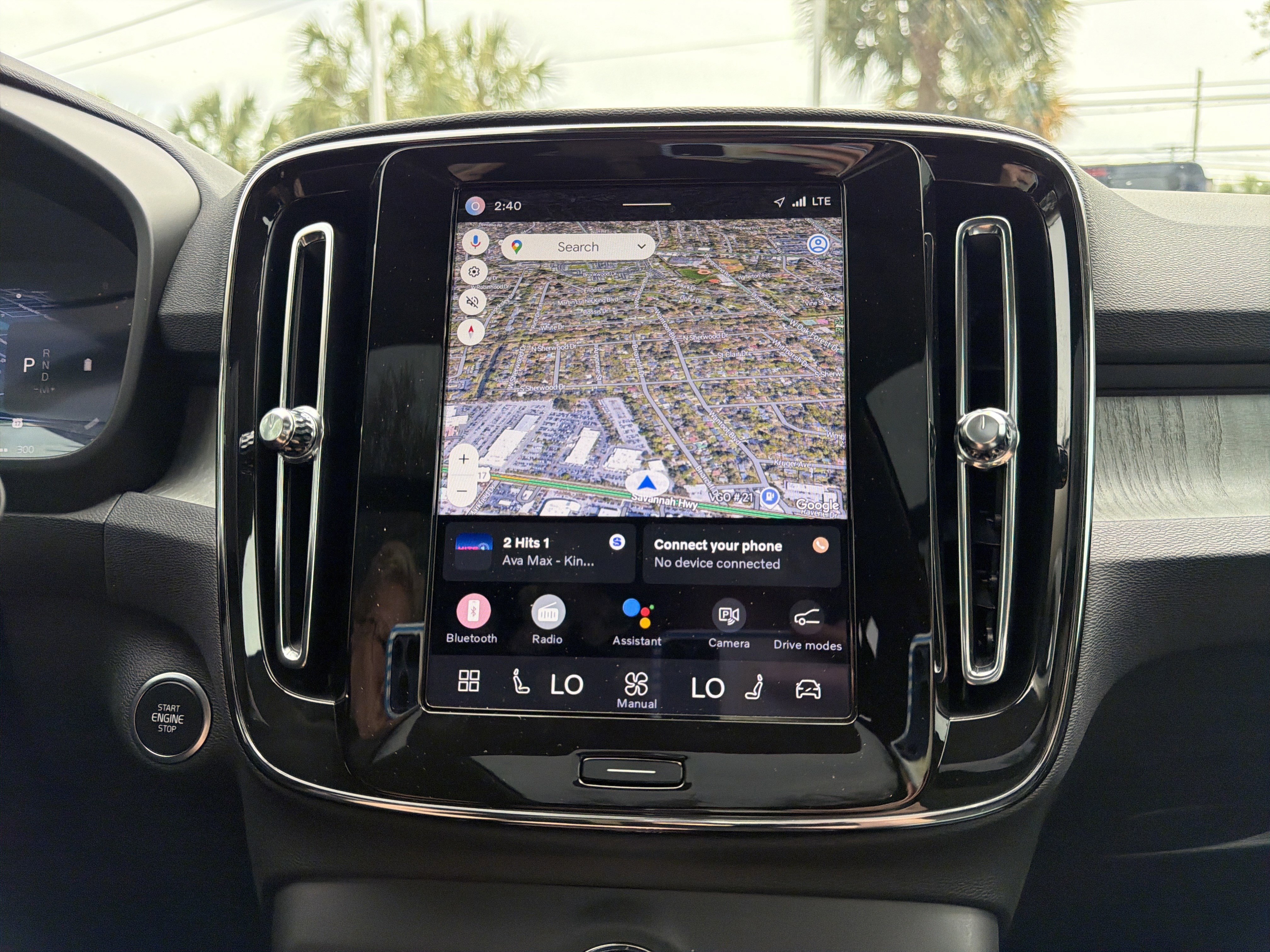 Certified 2025 Volvo XC40 B5 Core w/ Protection Package Premier image 24