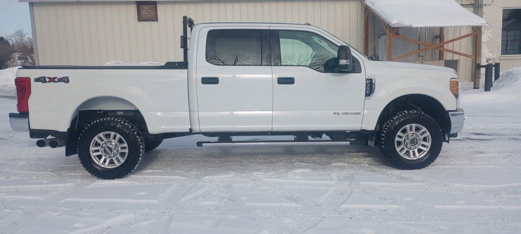 Used 2017 Ford F350 XLT w/ XLT Value Package image 8