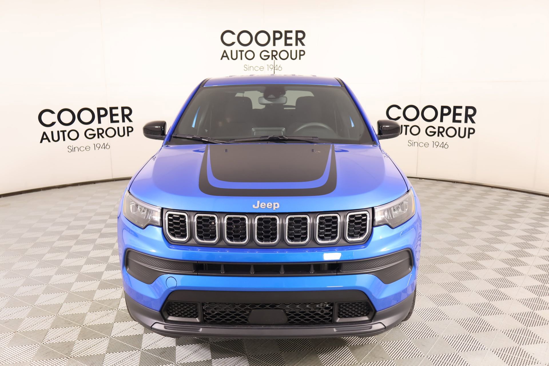 Used 2025 Jeep Compass Sport w/ Mopar Graphics Package AWD/4WD image 8
