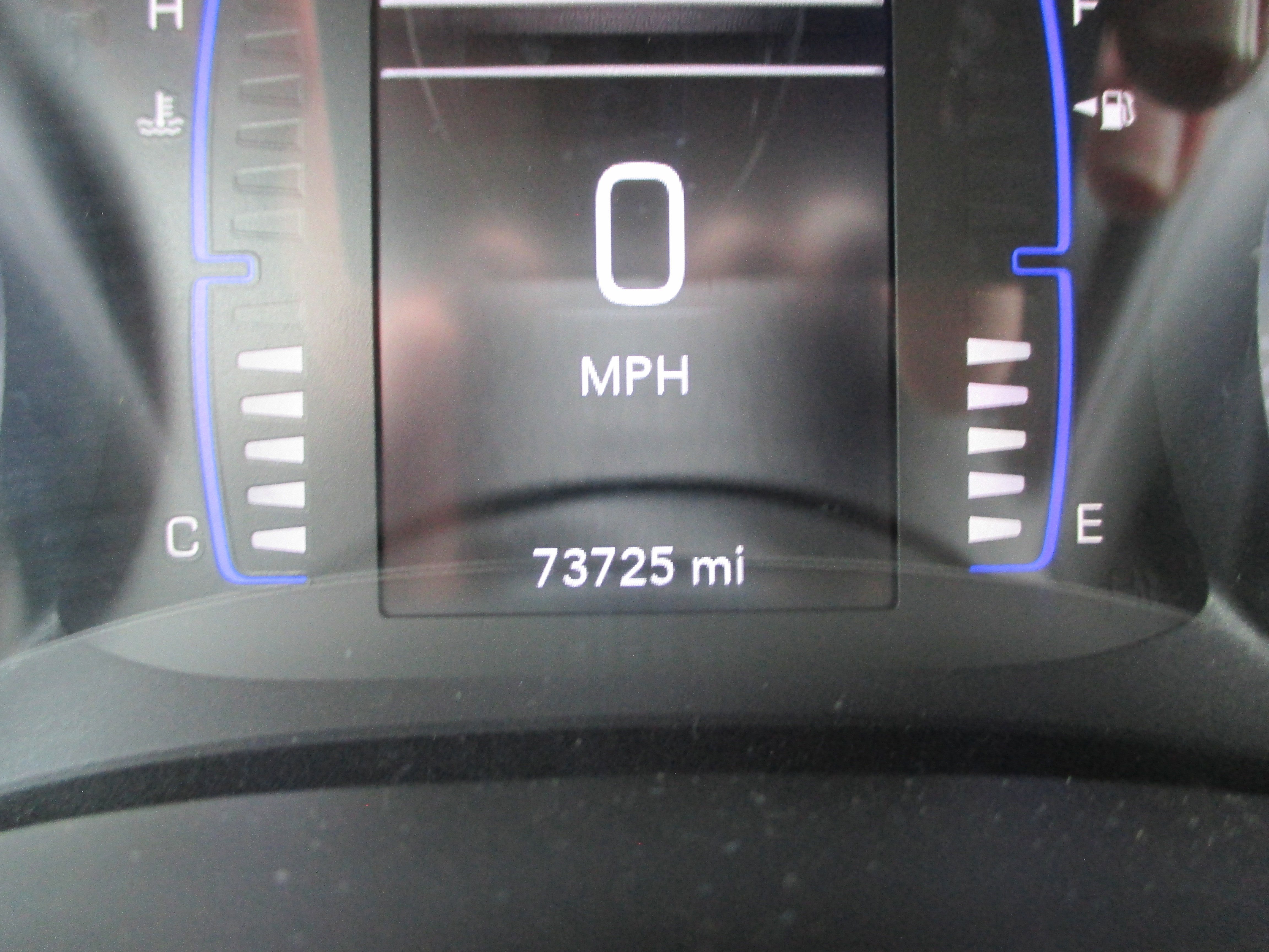 Used 2022 Chrysler Voyager LX FWD image 22