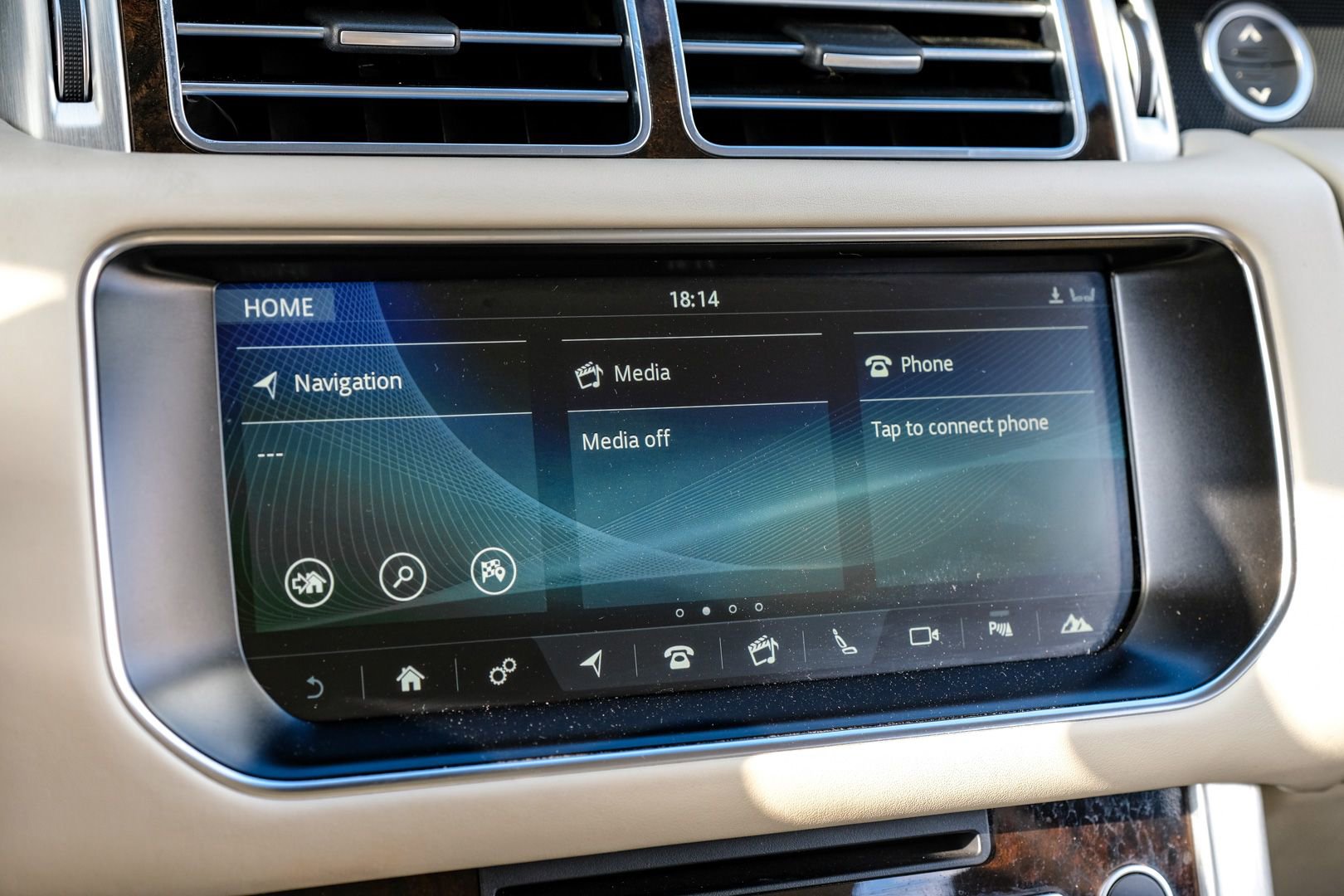 Used 2017 Land Rover Range Rover HSE AWD/4WD image 24